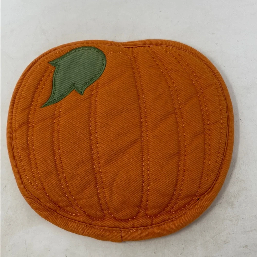 Vintage Williams Sonoma Pumpkin Quilted Potholder Set